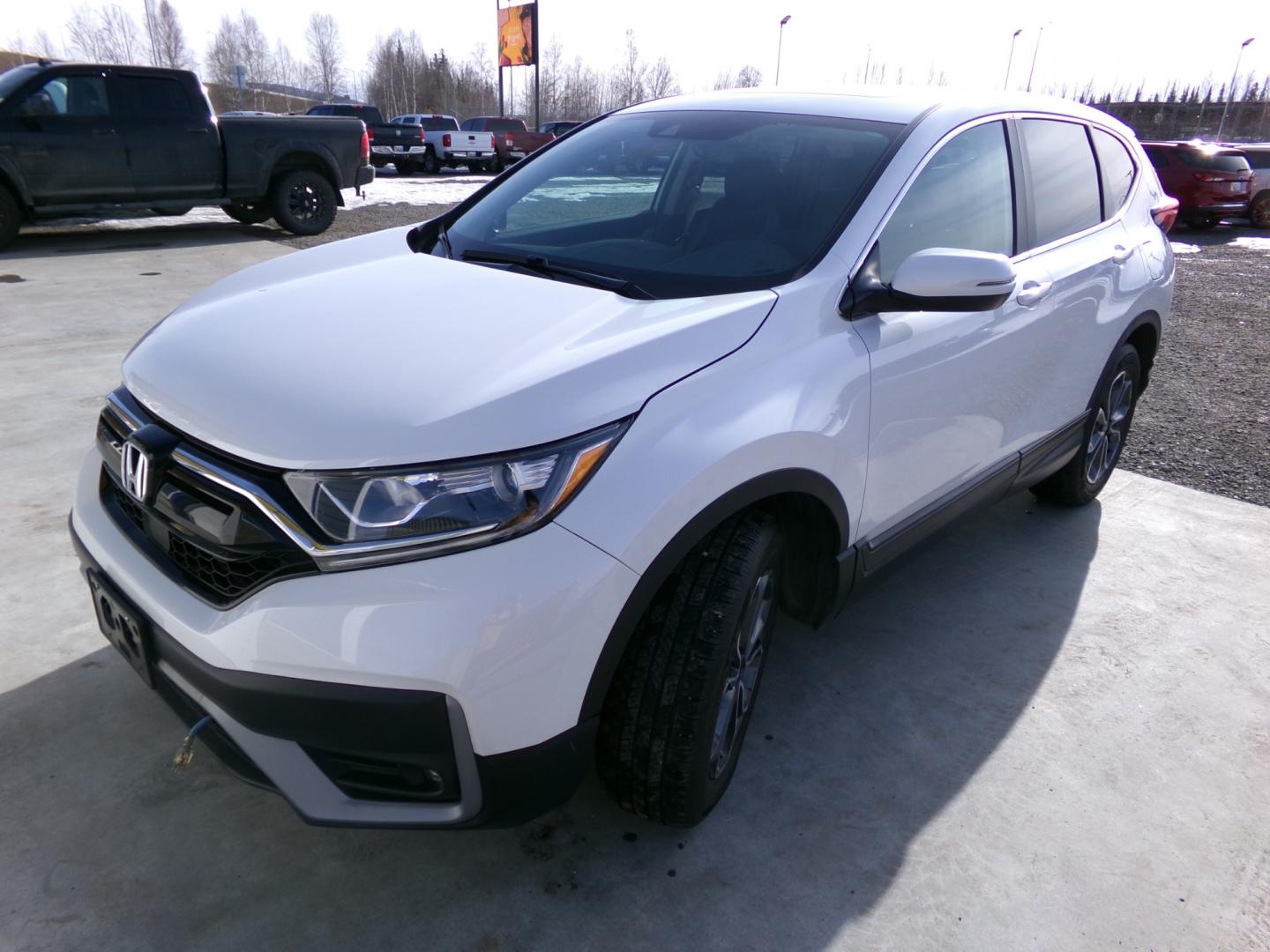 2022 White Honda CR-V EX-L AWD (2HKRW2H8XNH) with an 1.5L L4 16V DOHC TURBO engine, CVT transmission, located at 2630 Philips Field Rd., Fairbanks, AK, 99709, (907) 458-0593, 64.848068, -147.780609 - Photo#0